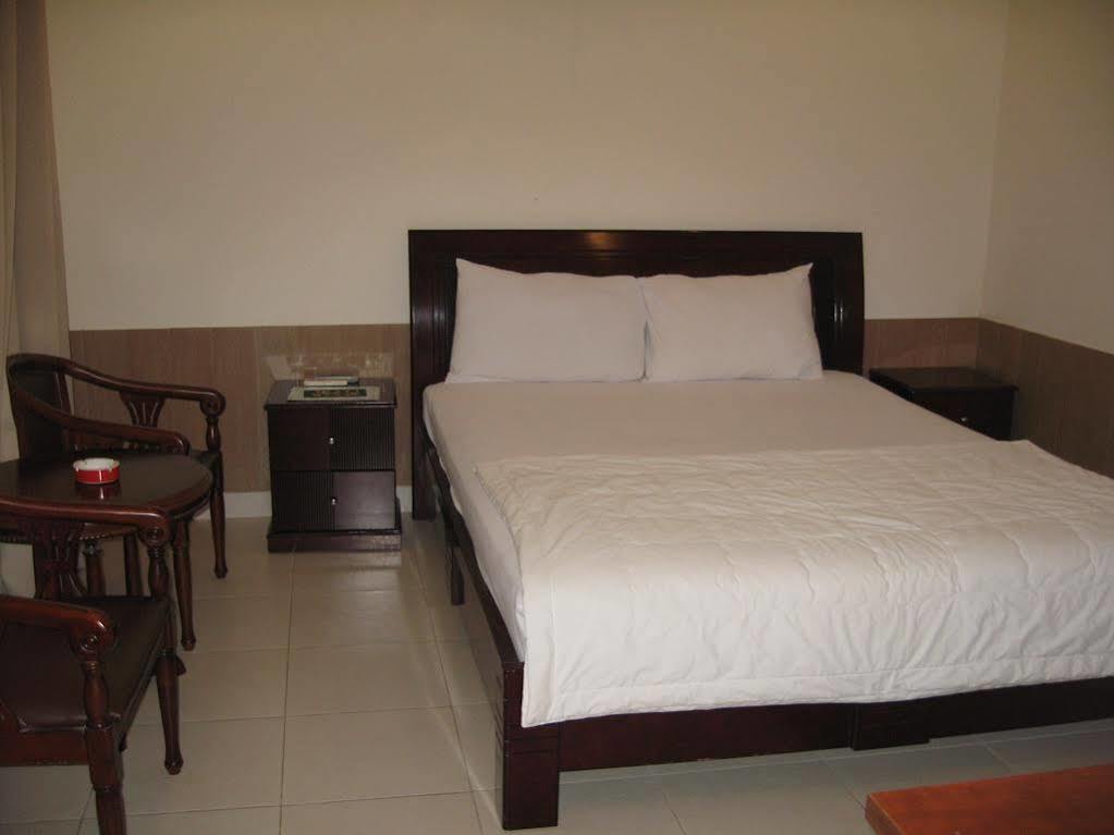 Thien Tue Hotel Ho Chi Minh-stad Buitenkant foto