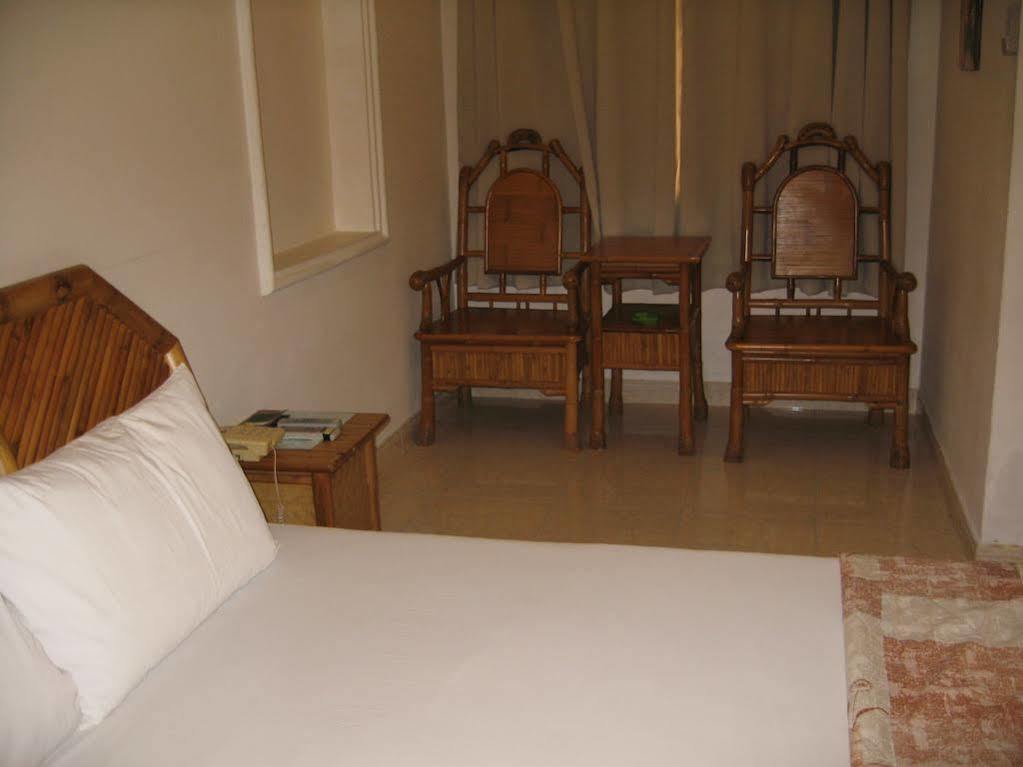 Thien Tue Hotel Ho Chi Minh-stad Buitenkant foto